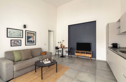 San Lorenzo Apartment | Bob W Rome San Lorenzo