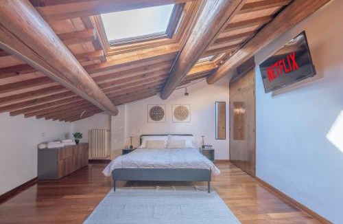 Old Town Apartment | Boncambi 25 - 3 camere & Terrazza - ItalyWeGo