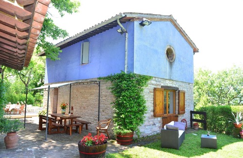Fabriano House | Borgo Canapegna - Casa Celeste