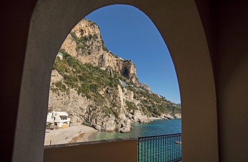 Conca dei Marini Apartment | Borgo di Conca-La Marinella-apartment on the beach of Conca dei Marini.