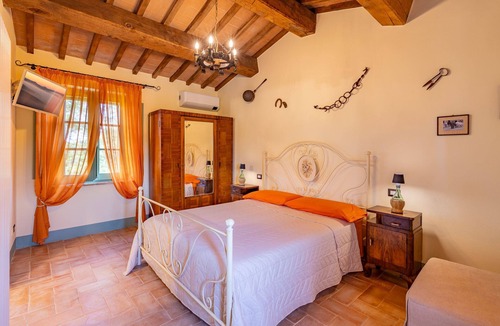 Chiusi House | Breeder's Room - Triple room breakfast included