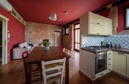 Brufa Apartment | Bright apartment in farmhouse with pool and view of Assisi