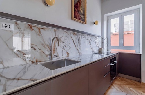 Aurelio Apartment | Bright Design Apartment near Vatican – Balcony & AC