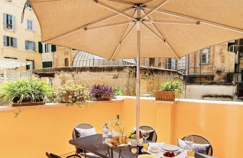 Rione IV Campo Marzio Apartment | Brunetti Apartment - Three Bedroom Apartment, Sleeps 7