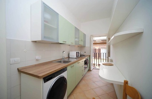 Rione II Trevi Apartment | BuddyRent - Elisa's Trevi - 6 guests