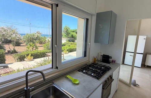 Marina di Lizzano Villa | BuganVilla Villa sul mare indipendente con parcheggio privato