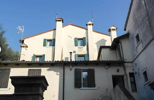 Treviso Apartment | 'Ca' Molinetto' Apartment with Wi-Fi and Air Conditioning