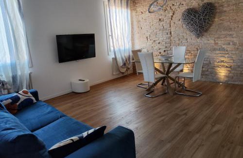 Dorsoduro Apartment | Ca' Monica Apartment
