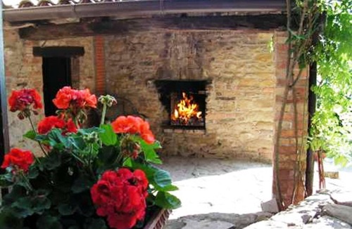 Urbino House | Ca Piero - antikes Borgo mit Pool by Interhome