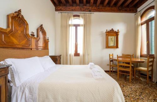 Dorsoduro Apartment | Ca' San Trovaso by Sarlux