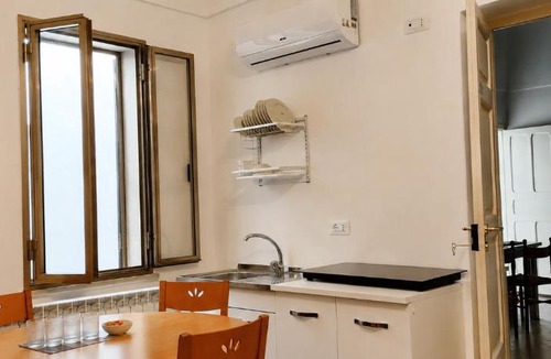 Polignano a Mare House | Camera Cuore con finestra su atrio