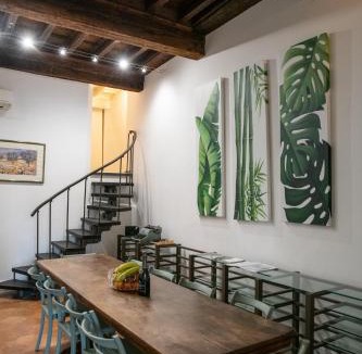 Rione VII Regola Apartment | Campo De Fiori Home