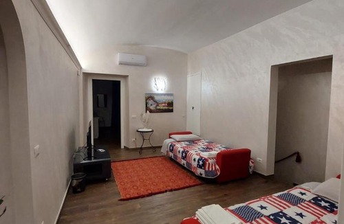 Rione VII Regola Apartment | Campo de’ Fiori on vacation with class