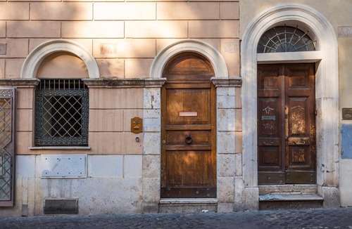 Rione VII Regola Apartment | Campo di Fiori 2 bedroom Via Giulia