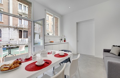 Castello Apartment | Canal view with terrace Luxury LOFT