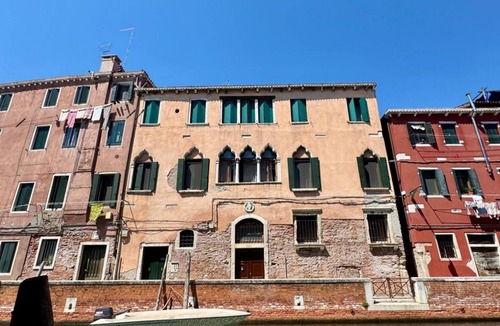 Dorsoduro Apartment | Canals Edge