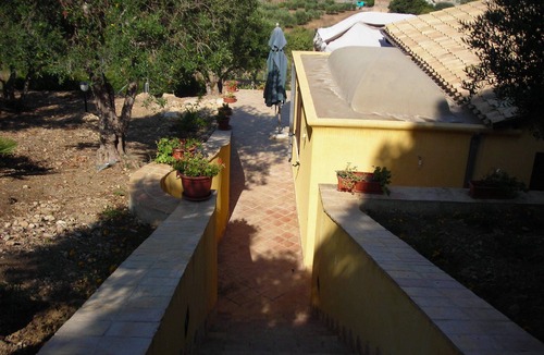 Marsala House | CAROB TREE APARTMENT IN RESORT