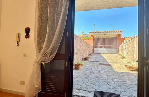 Zona XXX Castel Fusano House | Casa Anto-90 mq vicino Ostia Lido Animal Friendly