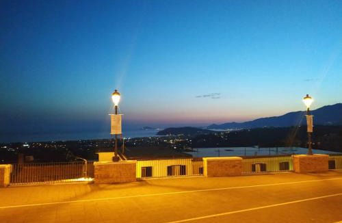 Minturno Apartment | Casa Cerasella: Beautiful apartment in the city center of Minturno