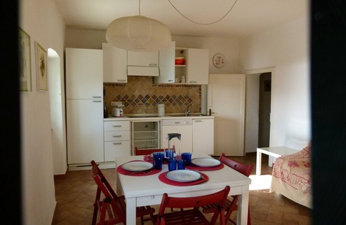 Porto Azzurro Apartment | Casa D'Alarcon 35, bright apartment on the Waterfront.