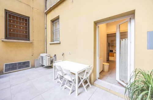 Historic Center Apartment | Casa dei Fiori, Bologna by Short Holidays