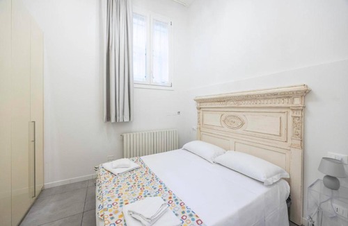 Historic Center Apartment | Casa dei Fiori, Bologna by Short Holidays