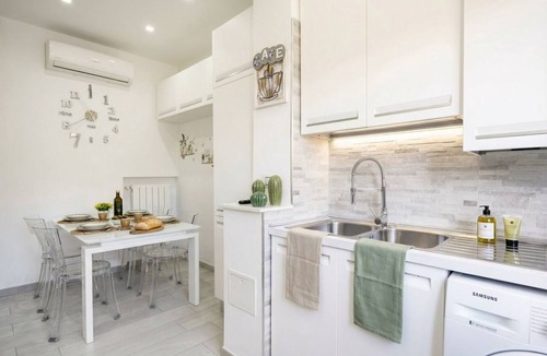 Municipio 1 Apartment | Casa di Carly - large cozy retreat in center