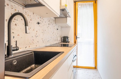 Municipio 1 Apartment | Casa Eos - with shared pool