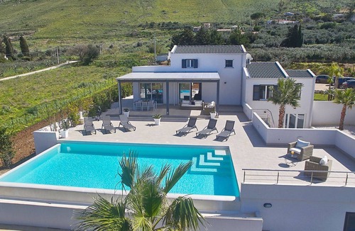 Castellammare del Golfo Villa | Casa Fior di Mandorla | Castellammare del Golfo | Sea View | Infinity Pool