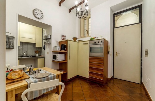 Rione VII Regola Apartment | Casa Fiori - WelcometoRhome