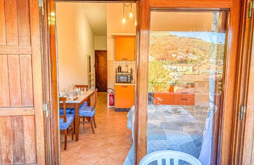 Giglio Campese Apartment | Casa Fortuna Terrazzo Vista Mare, Spiaggia a 2 min, Giglio Campese
