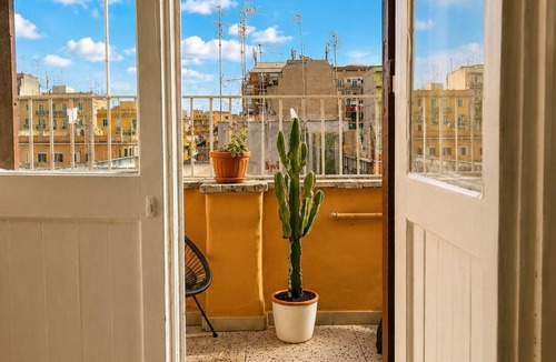 Tuscolano Apartment | CASA FRIDA, cozy bright attic with terrace.