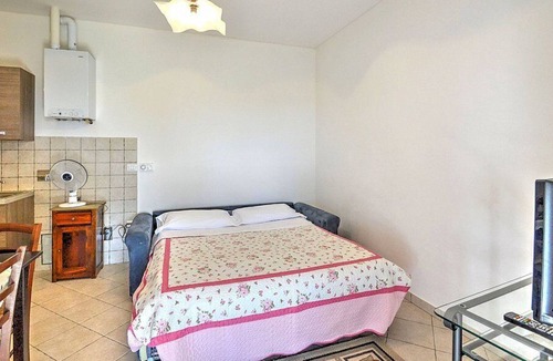 Spello House | Casa Ilena A: A graceful apartment situated in a quiet location, a few minutes from the town center, with Free WI-FI.