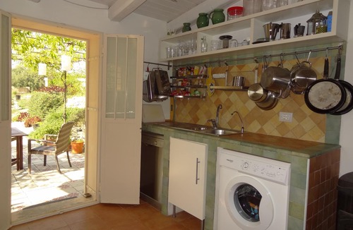 Avola Villa | Casa Isabella - a cook's and garden lovers paradise - perfect for winter rental