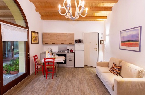 Pagnano House | Casa Jolanda, independent house near Venice center with private park and garden
