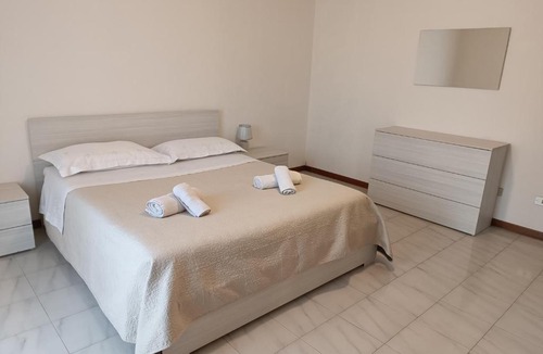Aprilia Apartment | Casa Latiini B