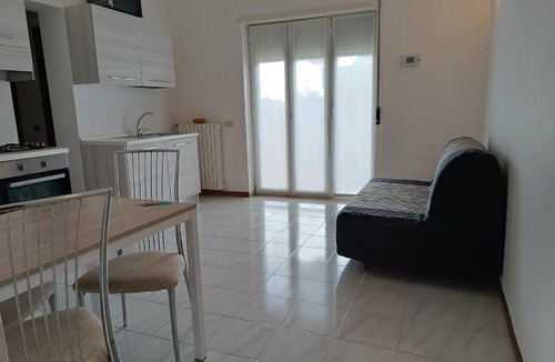 Aprilia Apartment | Casa Latiini B