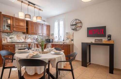SantʼAndrea di Compito House | Casa Le Camelie idromassaggio e relax Lucca