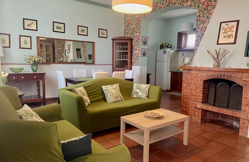 Zona Portuale Villa | Casa Mare Holiday, Beachfront villa equipped with amenities and beach nearby