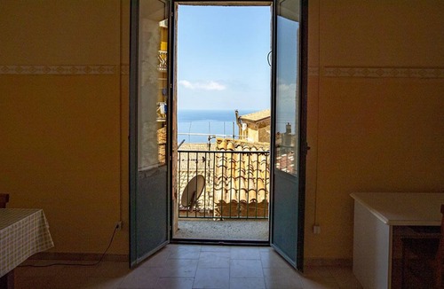 Marina Lido Apartment | Casa Marida - Holidays in a historic building with beautiful sea view