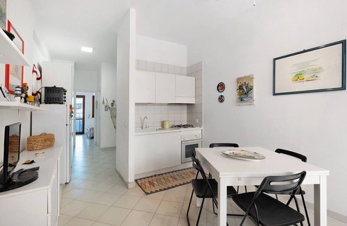 San Vito Lo Capo House | Casa Marygiò: Holiday Home with Private Terrace, Wi-Fi & Air Conditioning