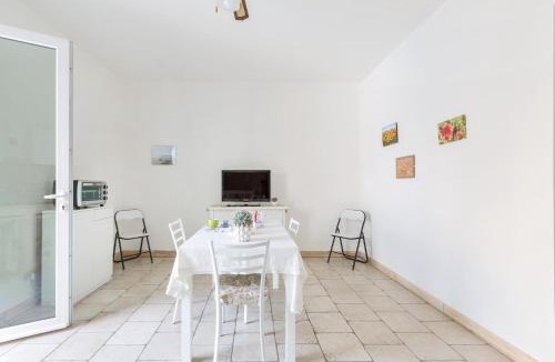 Torricella House | Casa Medusa by BarbarHouse