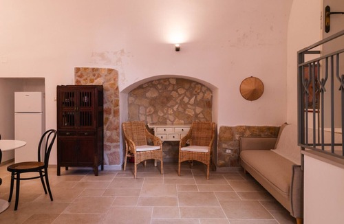 Grottaglie Apartment | Casa Mela by Rentbeat