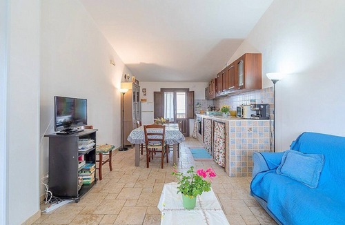 Avola Apartment | Casa Morna: A graceful apartment situated at a short distance from the beach, with Free WI-FI.