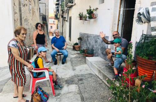 Cagnano Varano Apartment | Casa rosa-simple Italian house in stunning Puglia