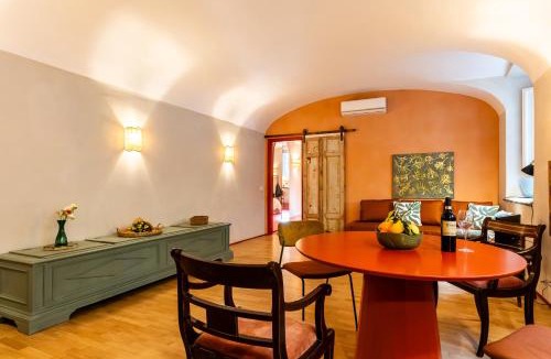 Quartiere XVII Trieste Apartment | Casa Taro - Charming apartment in Rome