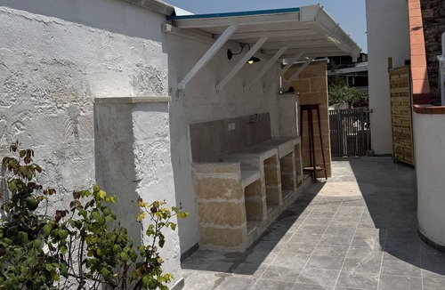 Marina di Lizzano Apartment | CASA TRAMONTANA , independent apt, 150 mt from the beach