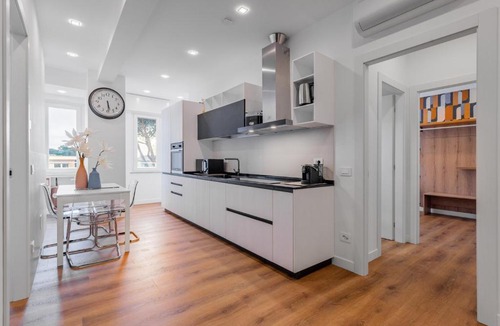 Cinecitta Apartment | Casa vacanze Delina- Luxury Apartment metro A