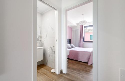 Marta Apartment | Casa Vacanze Maddalena - Palazzetto sul lago - Diamante Rosa