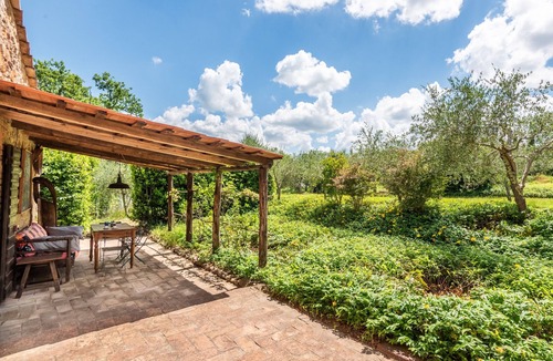 Murlo Apartment | Casa Verde in Murlo – Shared Pool, Wi-Fi, Air Conditioning